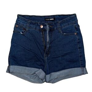 Fashion Nova denim booty shorts, size 5